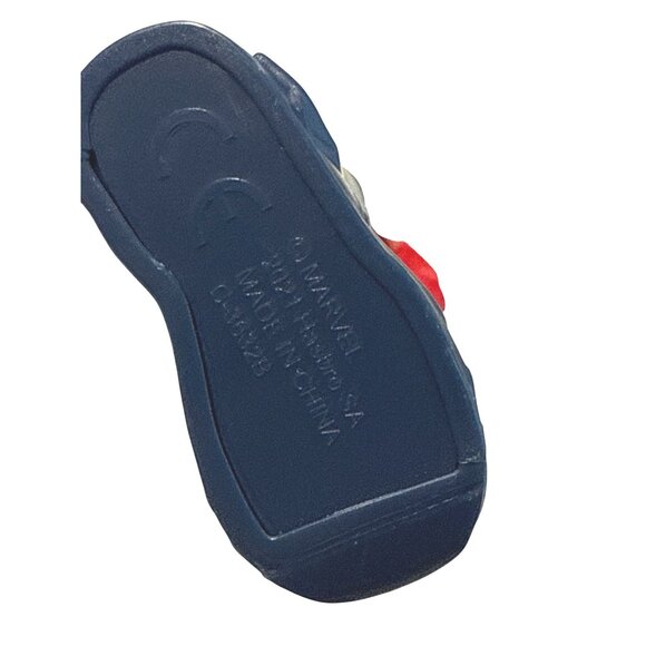 2021 Marvel Titan Hero Series figure Sam Wilson as Captain America - Picture 5 of 7